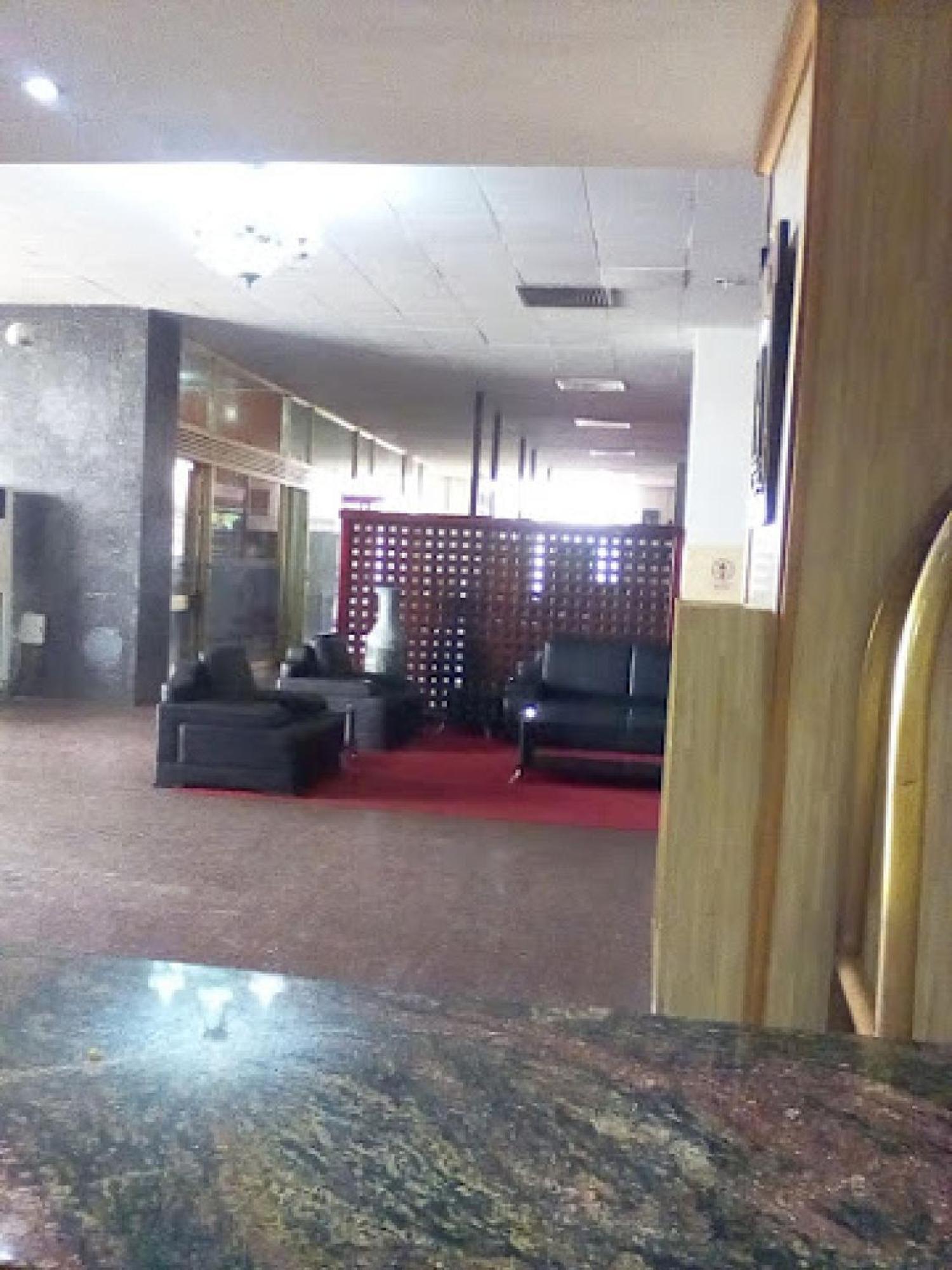 Room In Lodge - Premier Hotel-Ibadan Exterior foto
