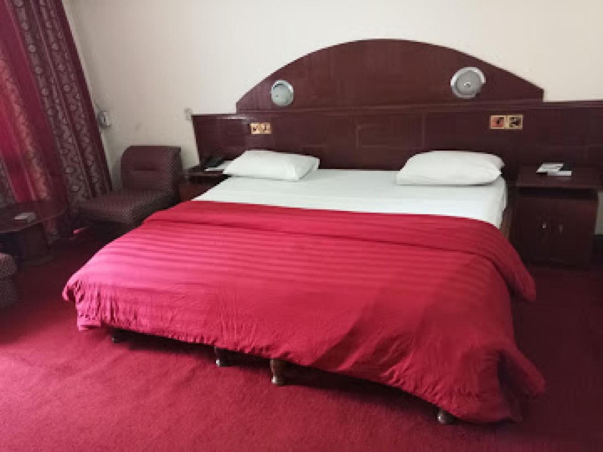 Room In Lodge - Premier Hotel-Ibadan Exterior foto